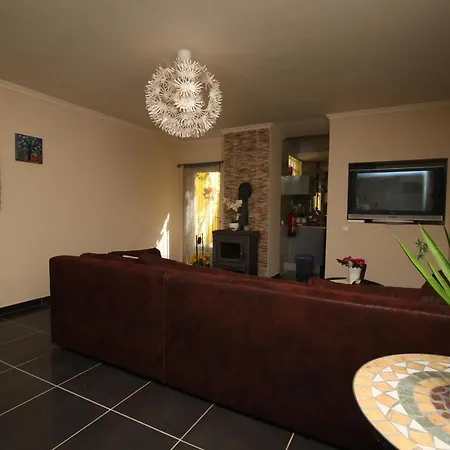 Urban Beach - Chezsonia *
