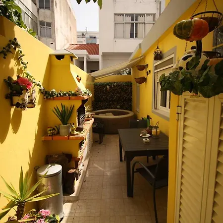 Urban Beach - Chezsonia